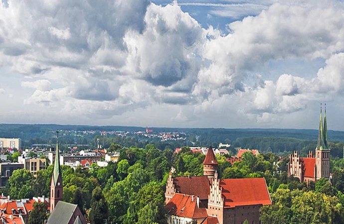 {Grupa mieszkańców Olsztyna związana z Czesławem Małkowskim złożyła zawiadomienie o referendum ws odwołania Piotra Grzymowicza.}